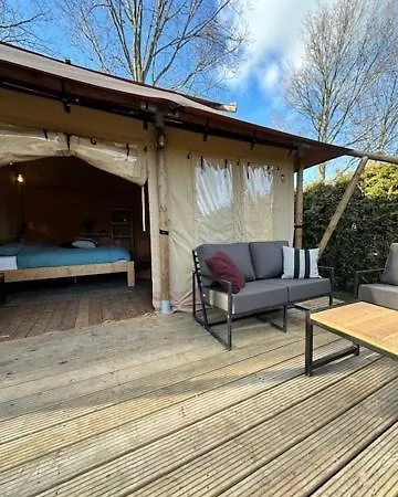 Safari At Back To Basic Campismo de Luxo